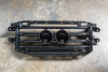 Grille centrale avec feux – Style Dakar – Carbone apparent pour INEOS Grenadier