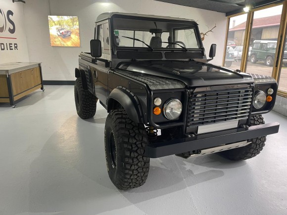 LAND ROVER DEFENDER Defender Pick-Up 2,8L International