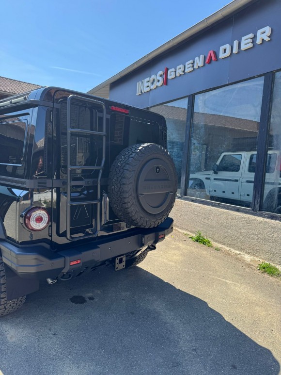 INEOS GRENADIER GRENADIER 3.0L 6 Cylindres Essence BVA