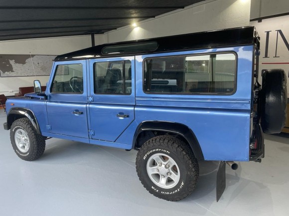 LAND ROVER DEFENDER 110 V8 ESSENCE